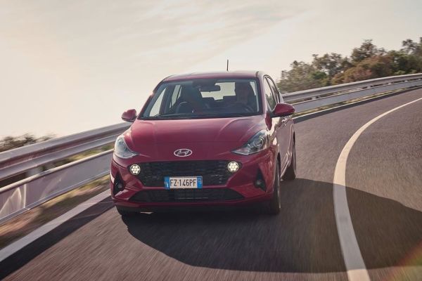Hyundai i10 Official