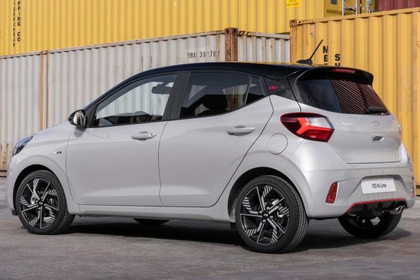 Hyundai i10 Official