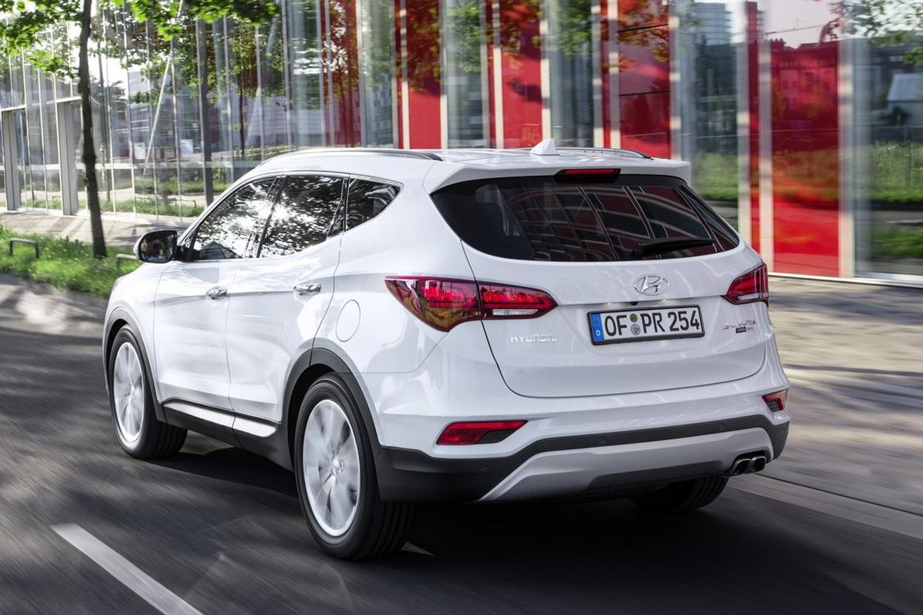 2016 Hyundai Santa Fe public photo