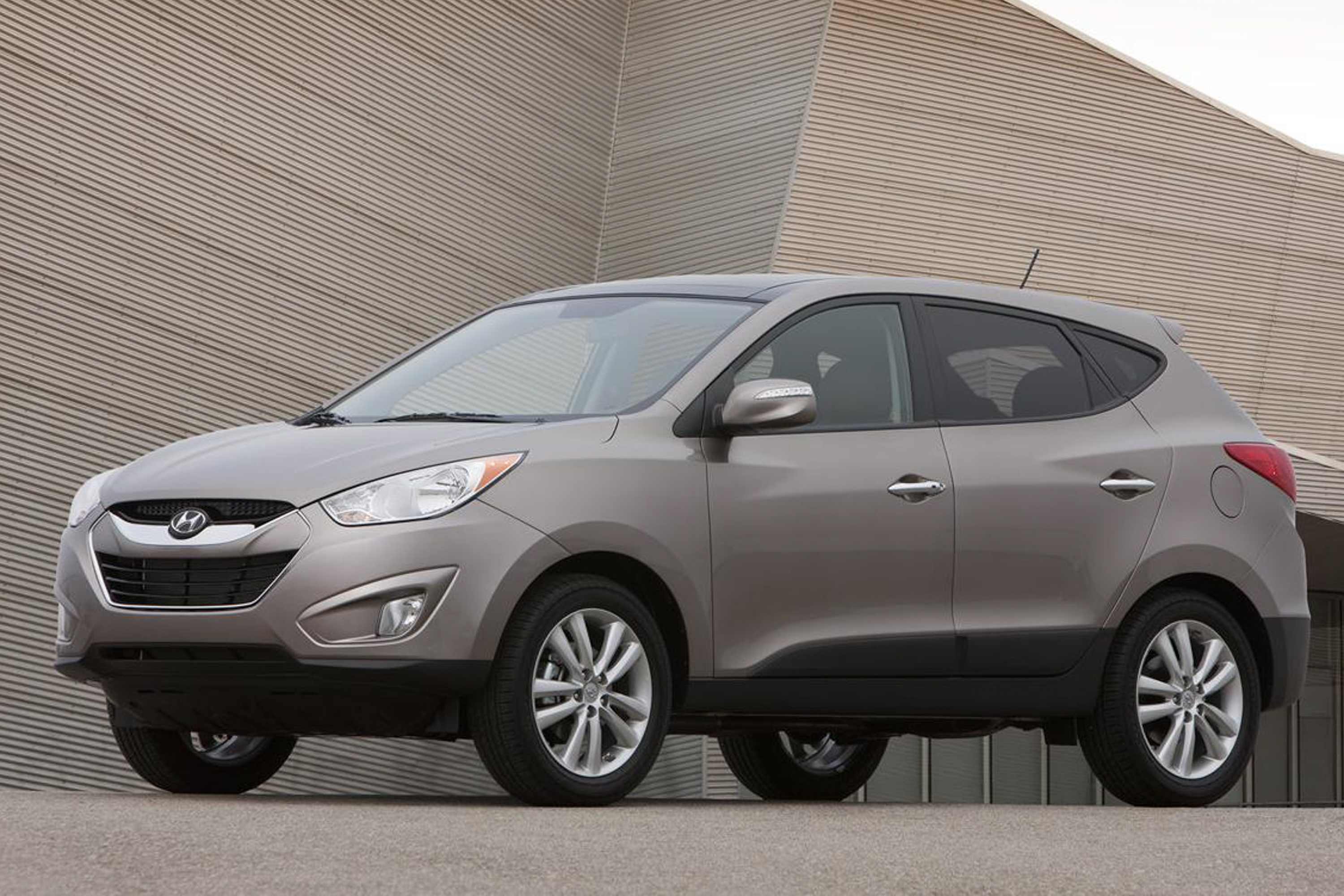 2010 Hyundai Tucson public photo