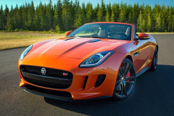 Jaguar F-Type photo