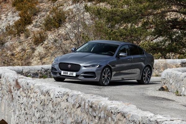 Jaguar XE Official