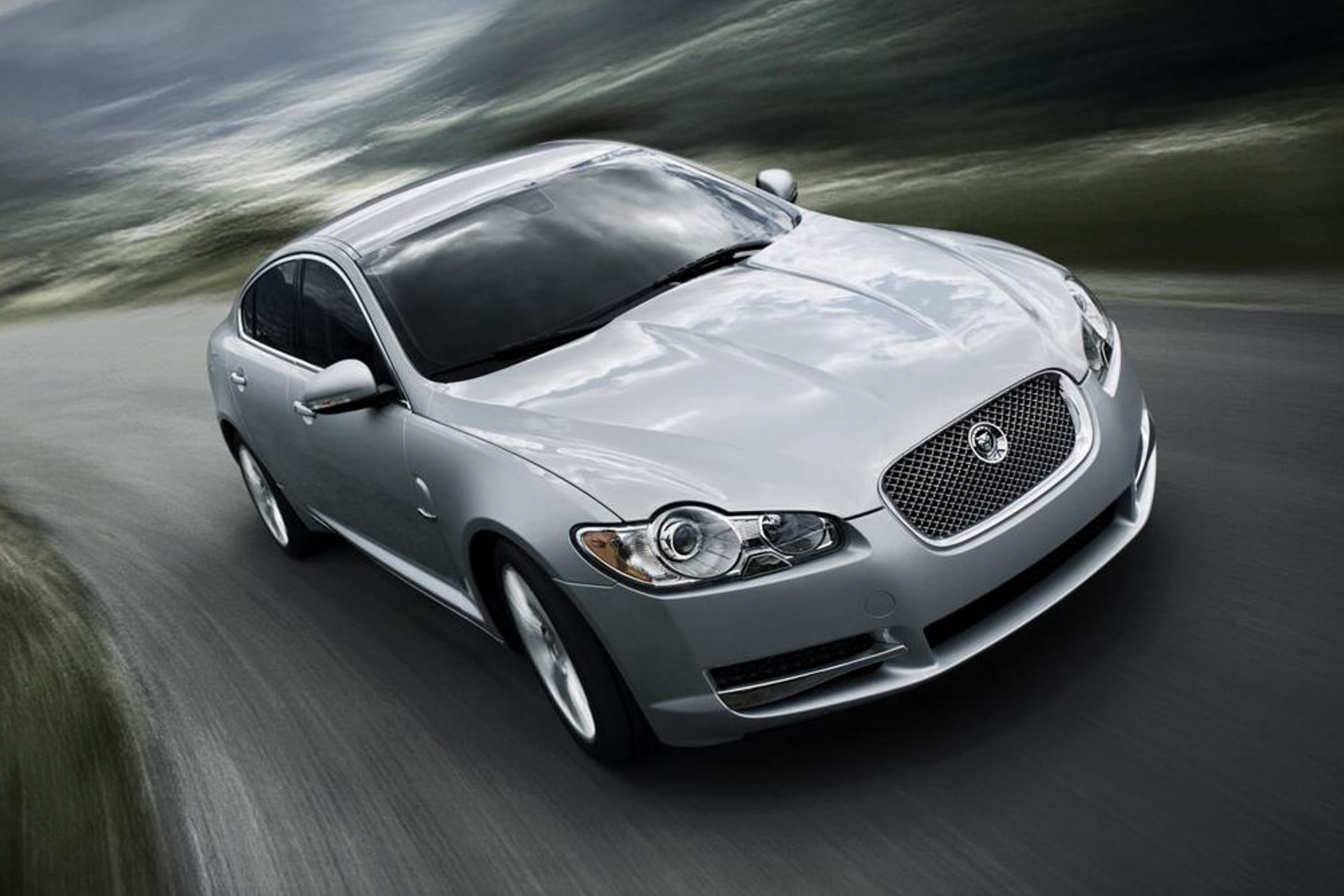 2010 Jaguar XF public photo