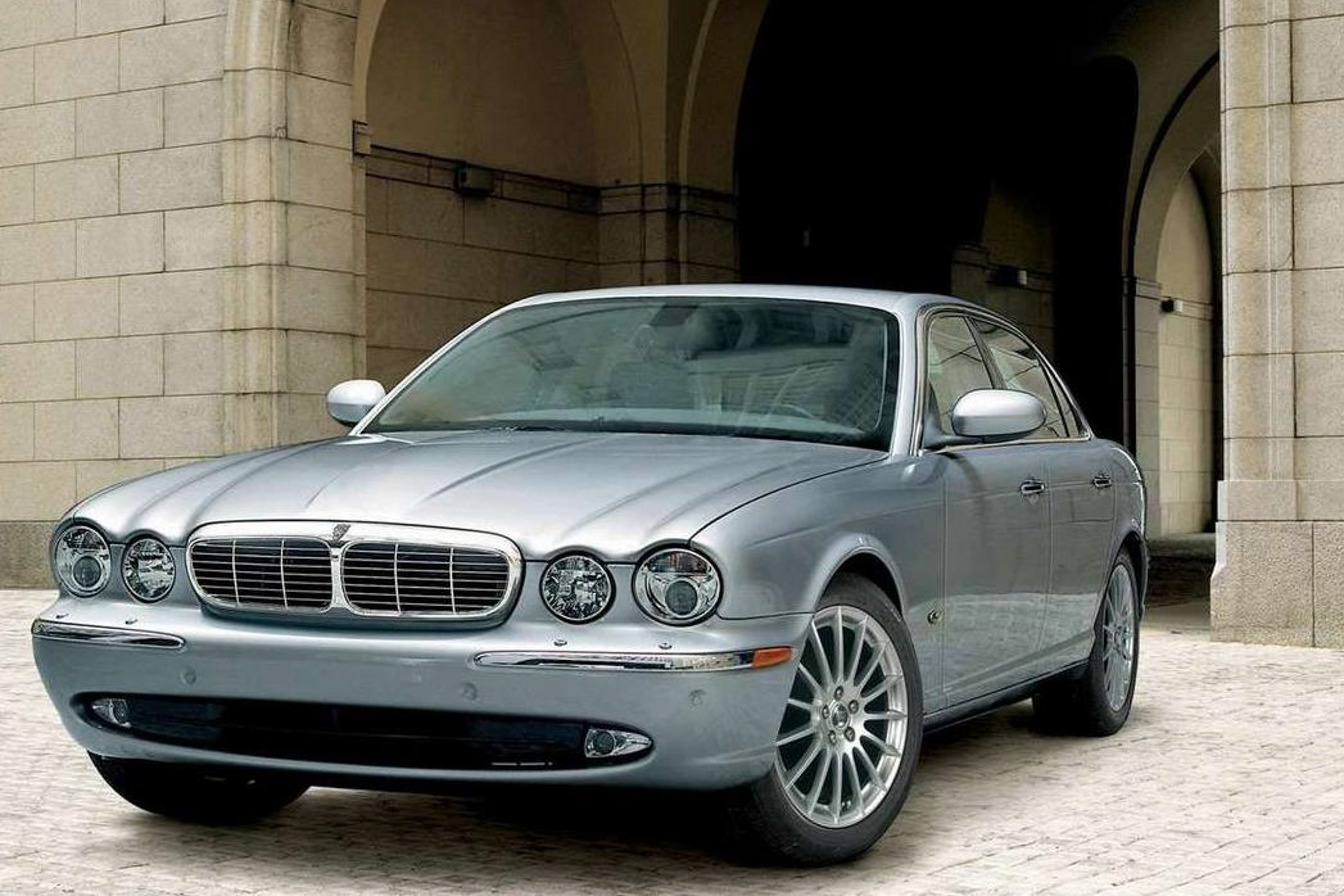 2006 Jaguar XJ public photo