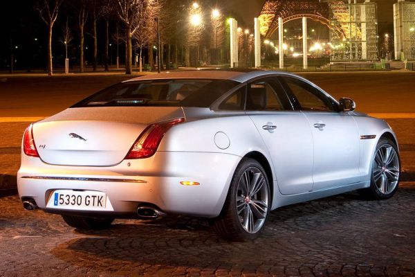 Jaguar XJ Official