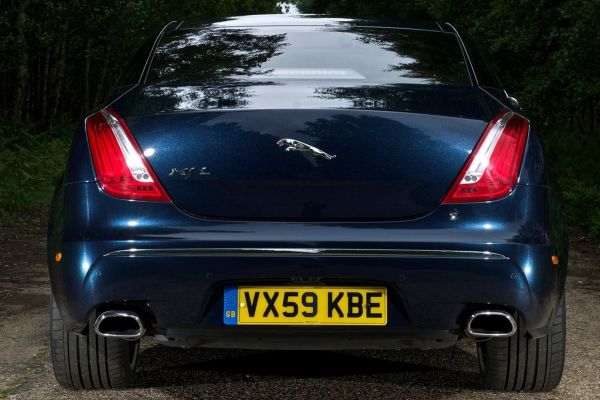 Jaguar XJ Official
