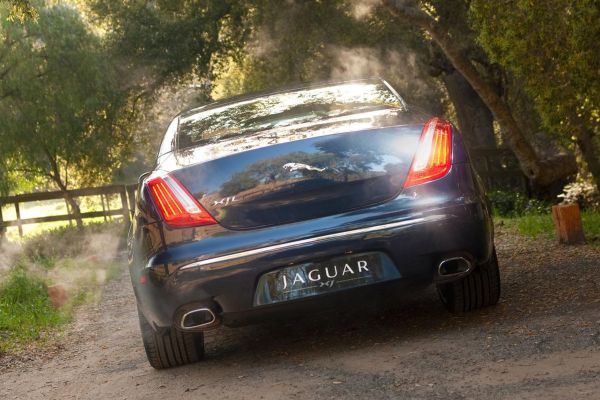 Jaguar XJ Official