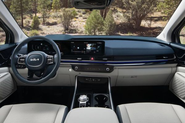 Kia Carnival Official