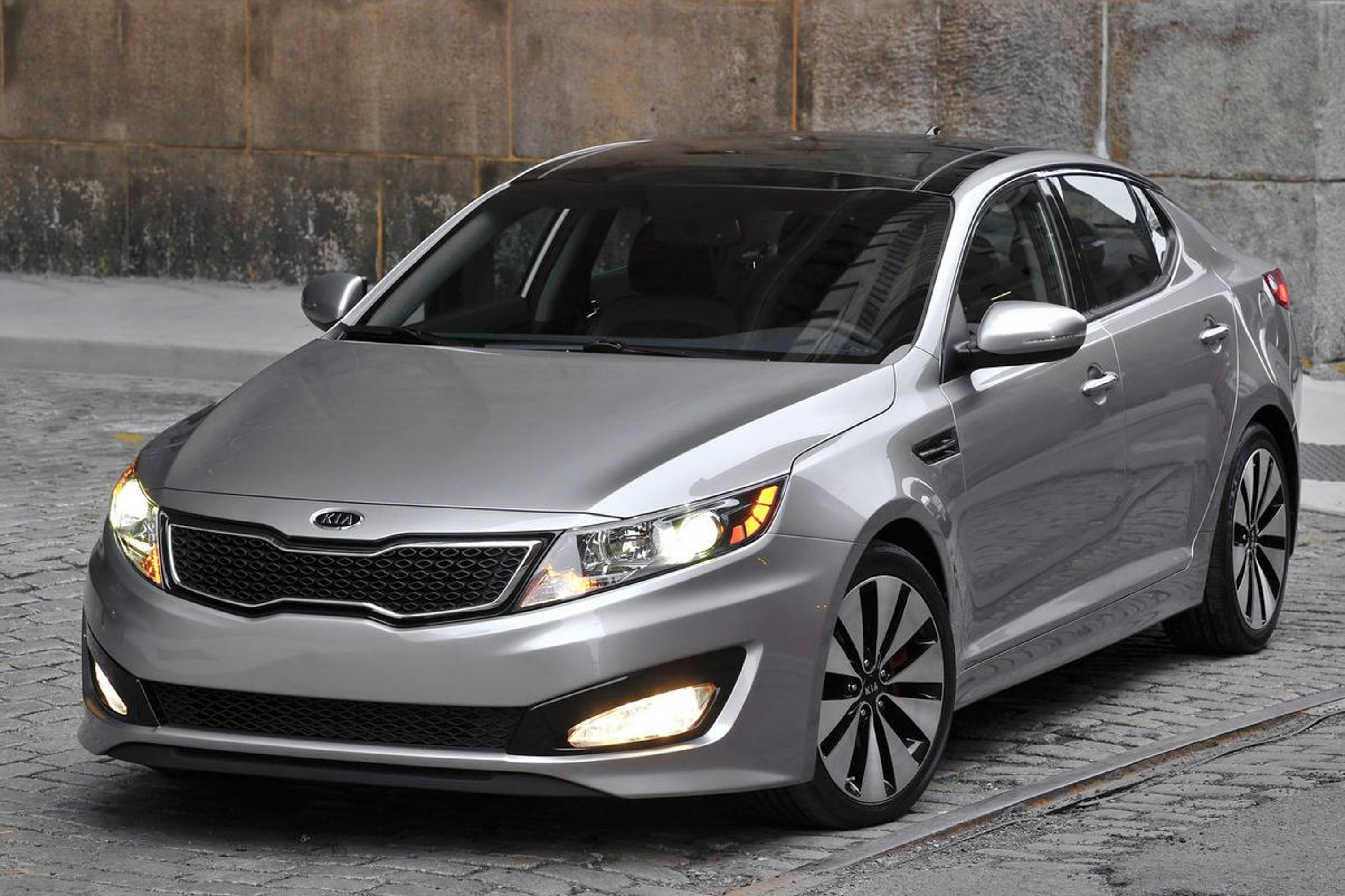2011 Kia Optima public photo