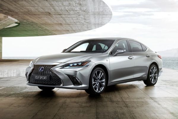 Lexus ES Official