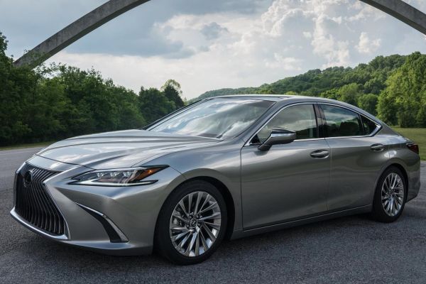 Lexus ES Official