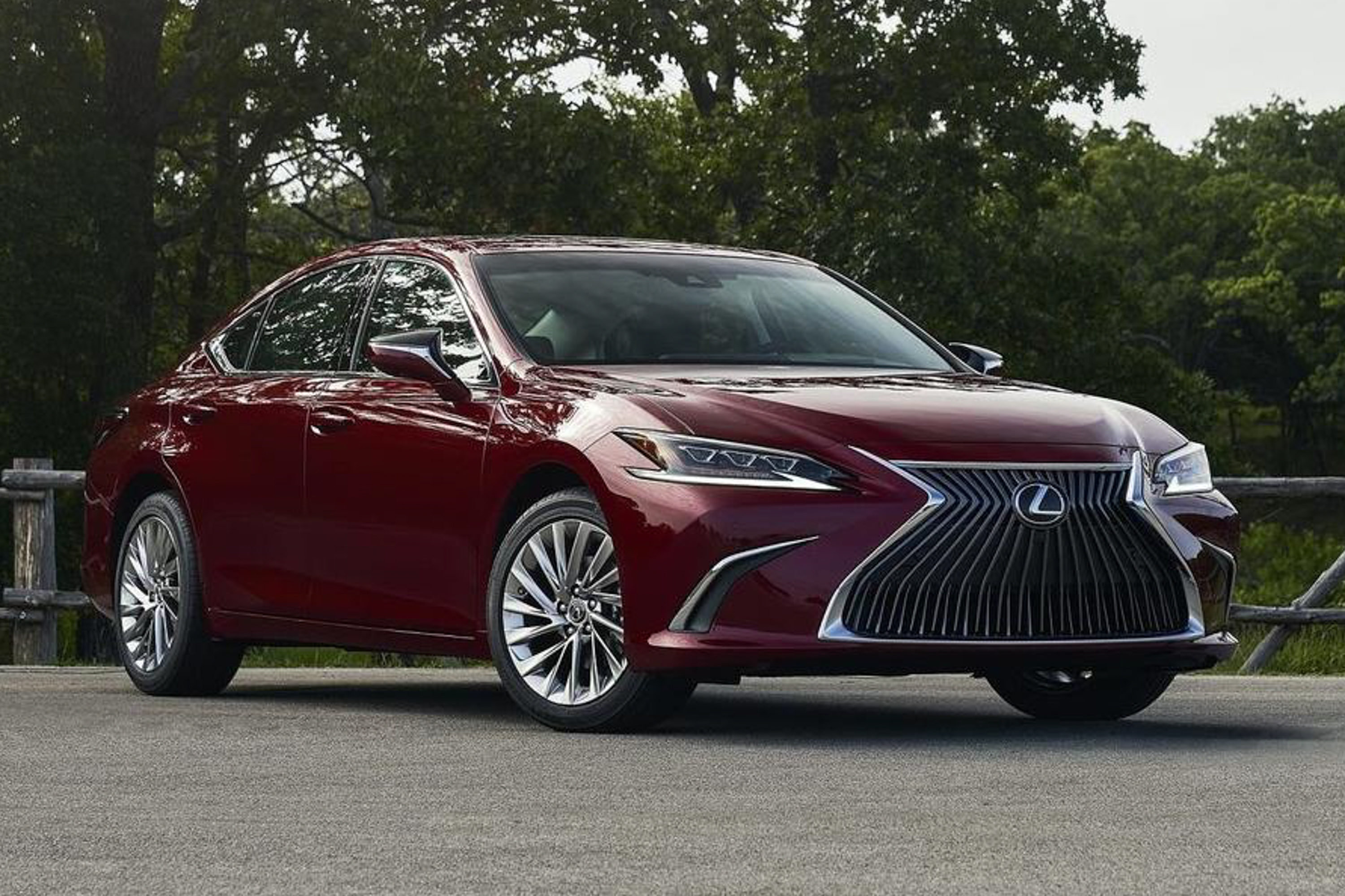 2024 Lexus ES public photo