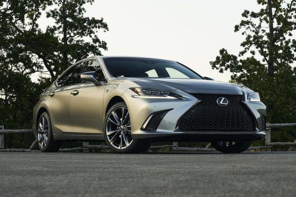Lexus ES Official