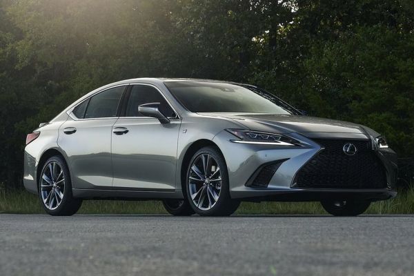 Lexus ES Official