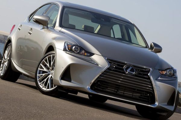 Lexus IS photo
