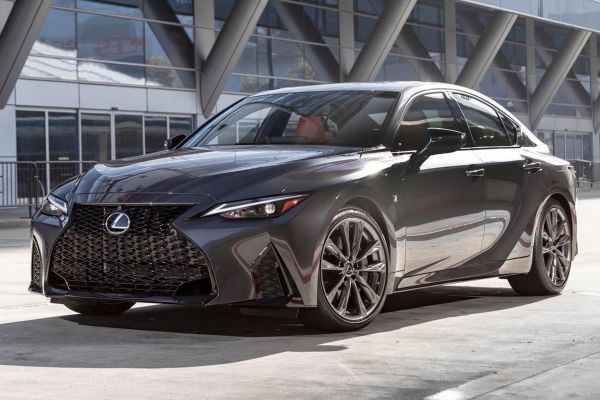 Lexus IS photo