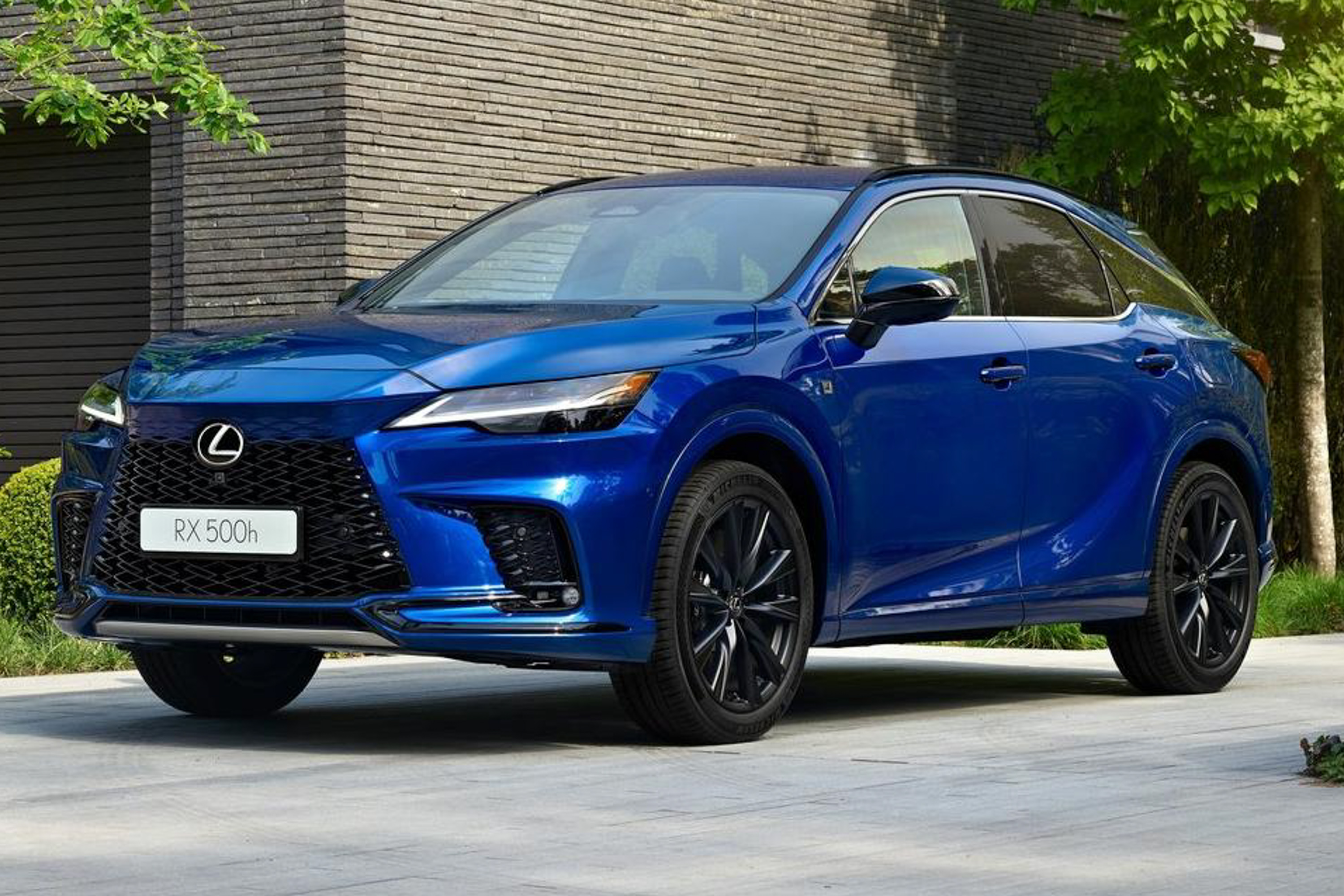2023 Lexus RX 500h F Sport photo