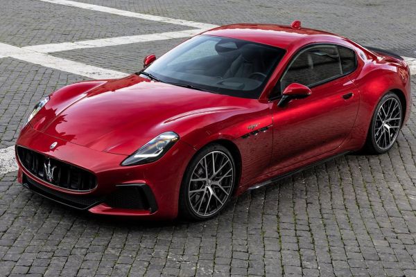 Maserati GranTurismo Official
