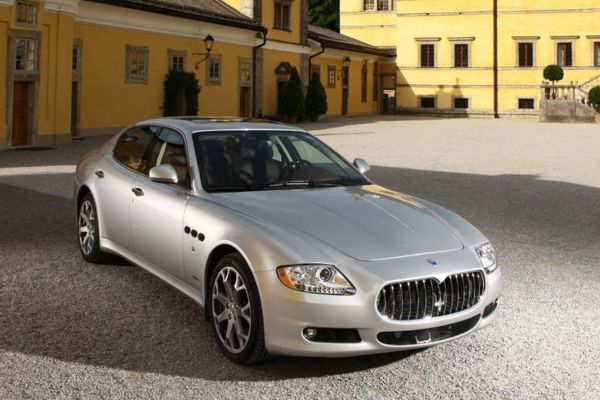 Maserati Quattroporte Official