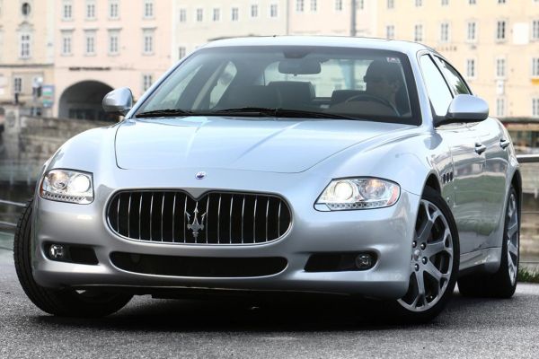 Maserati Quattroporte Official