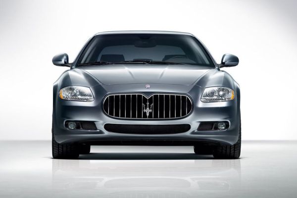 Maserati Quattroporte Official