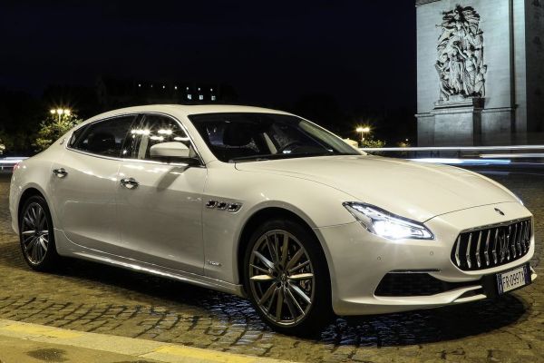 Maserati Quattroporte Official