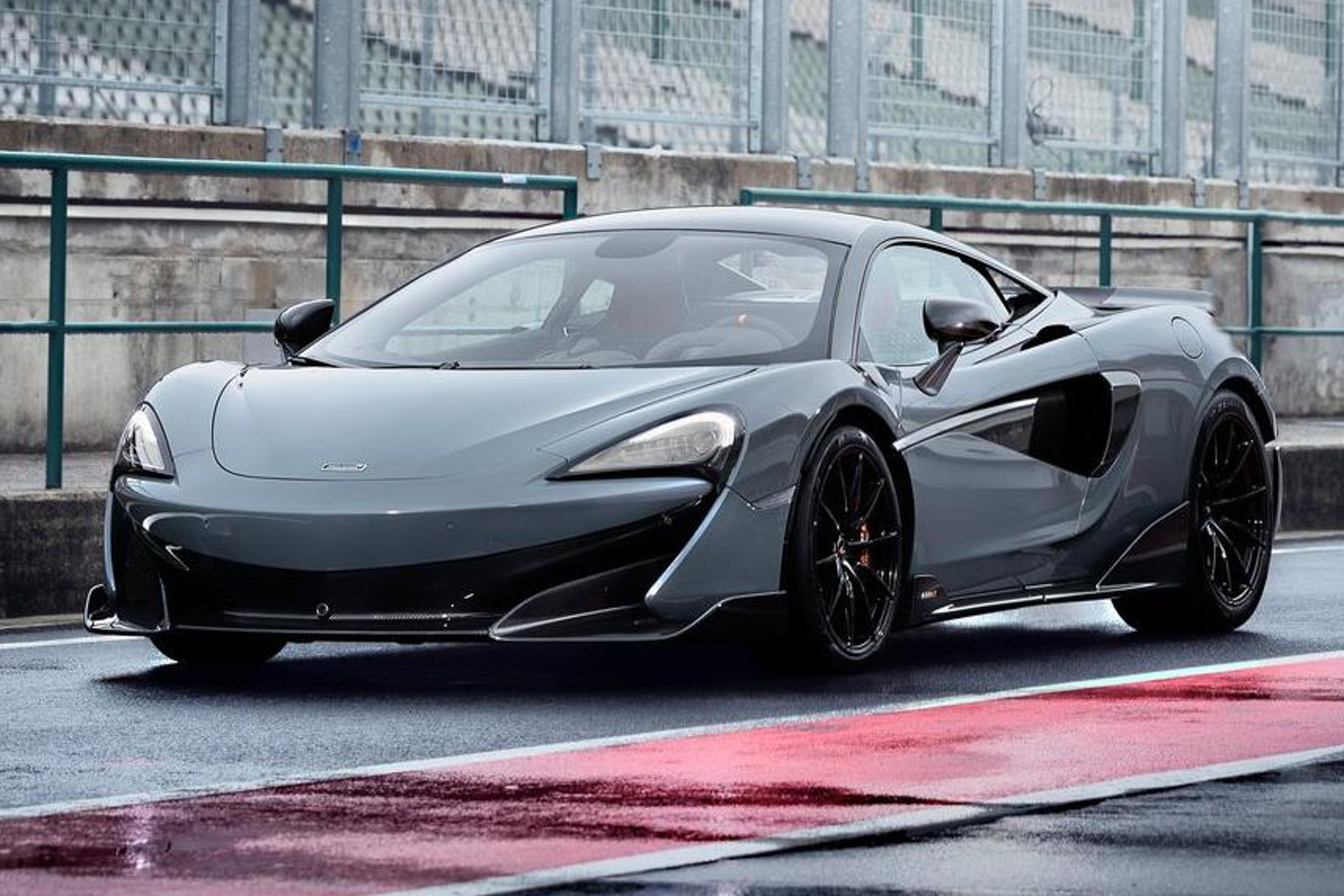 2019 McLaren 600LT photo