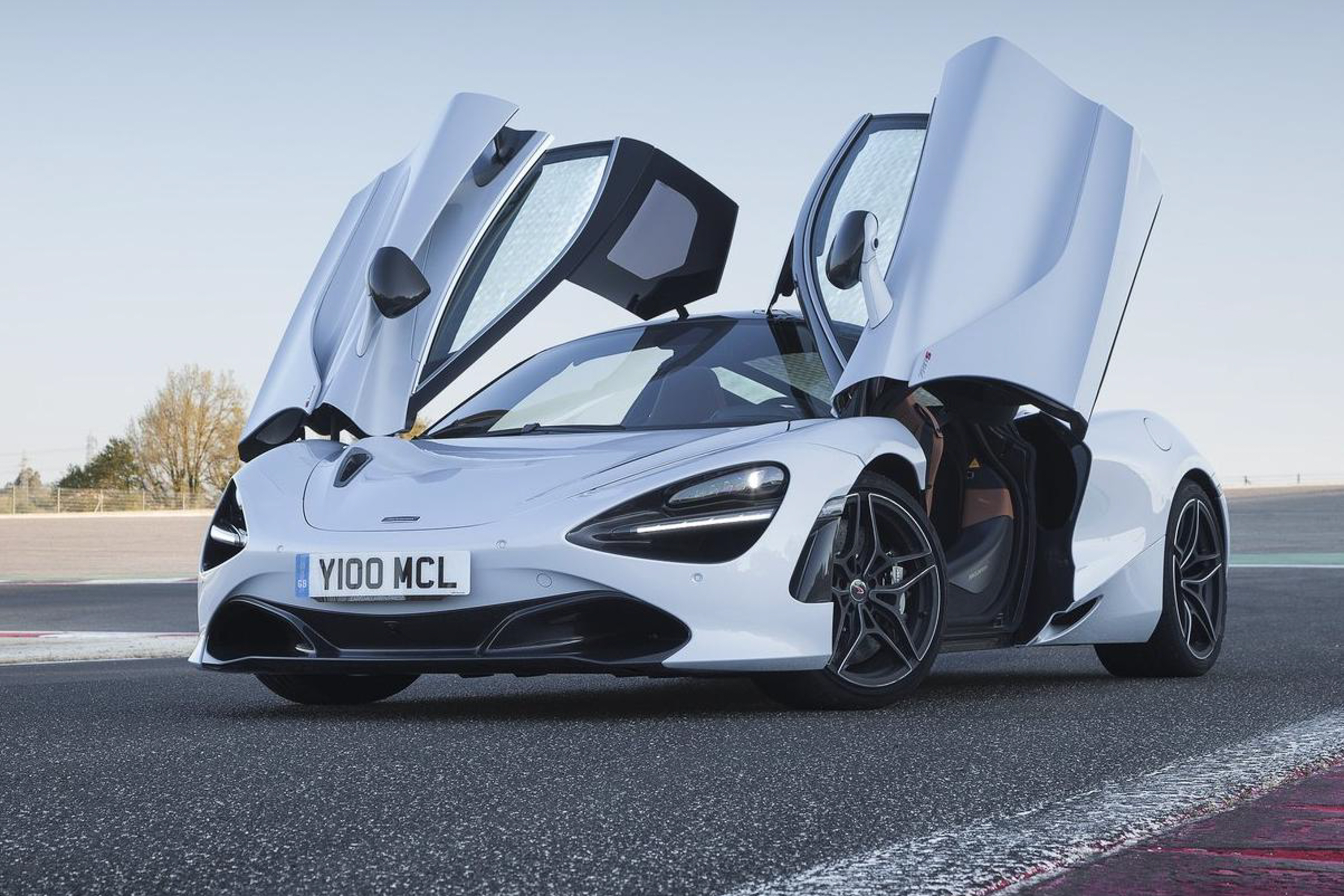 2018 McLaren 720S public photo