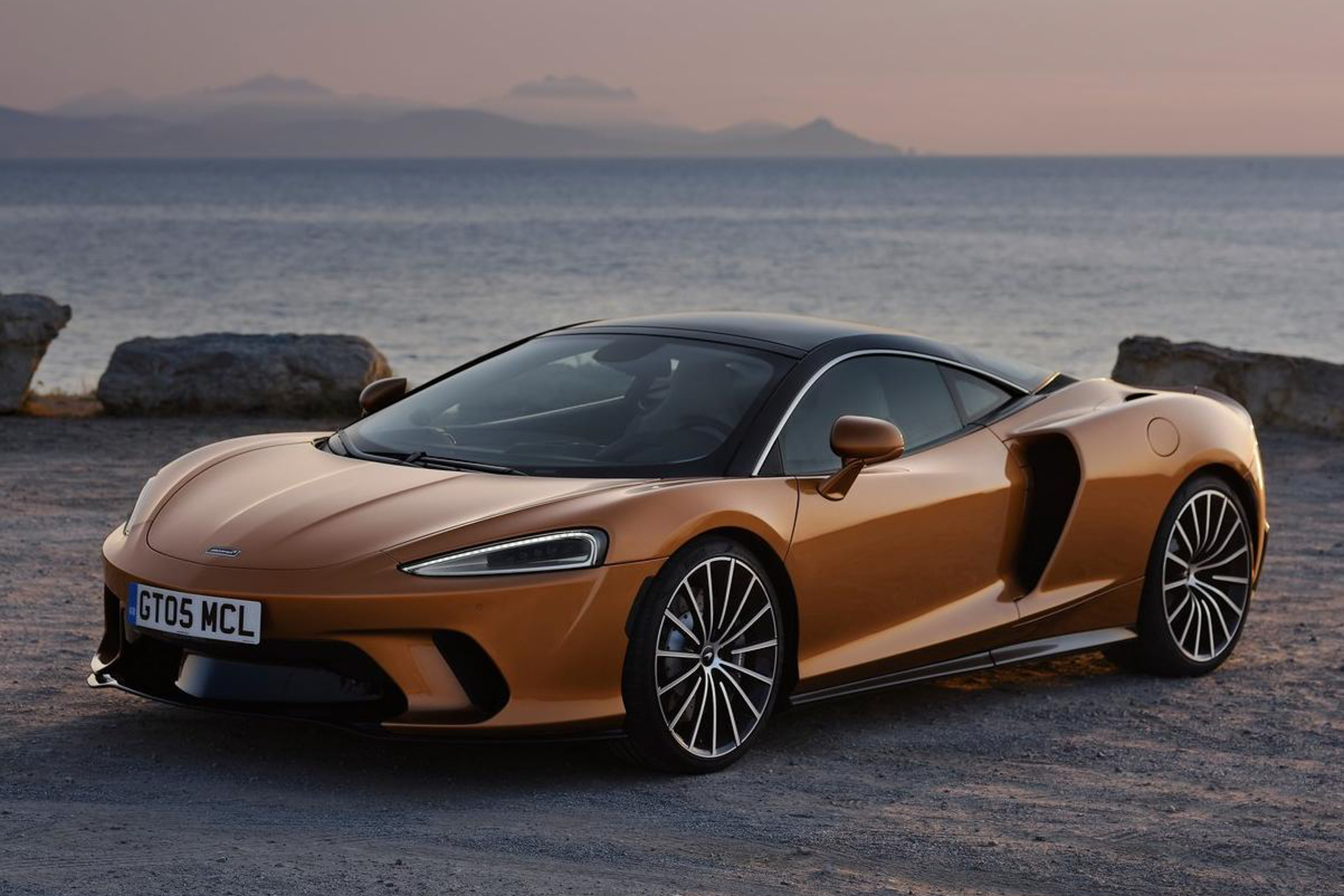 2020 McLaren GT public photo