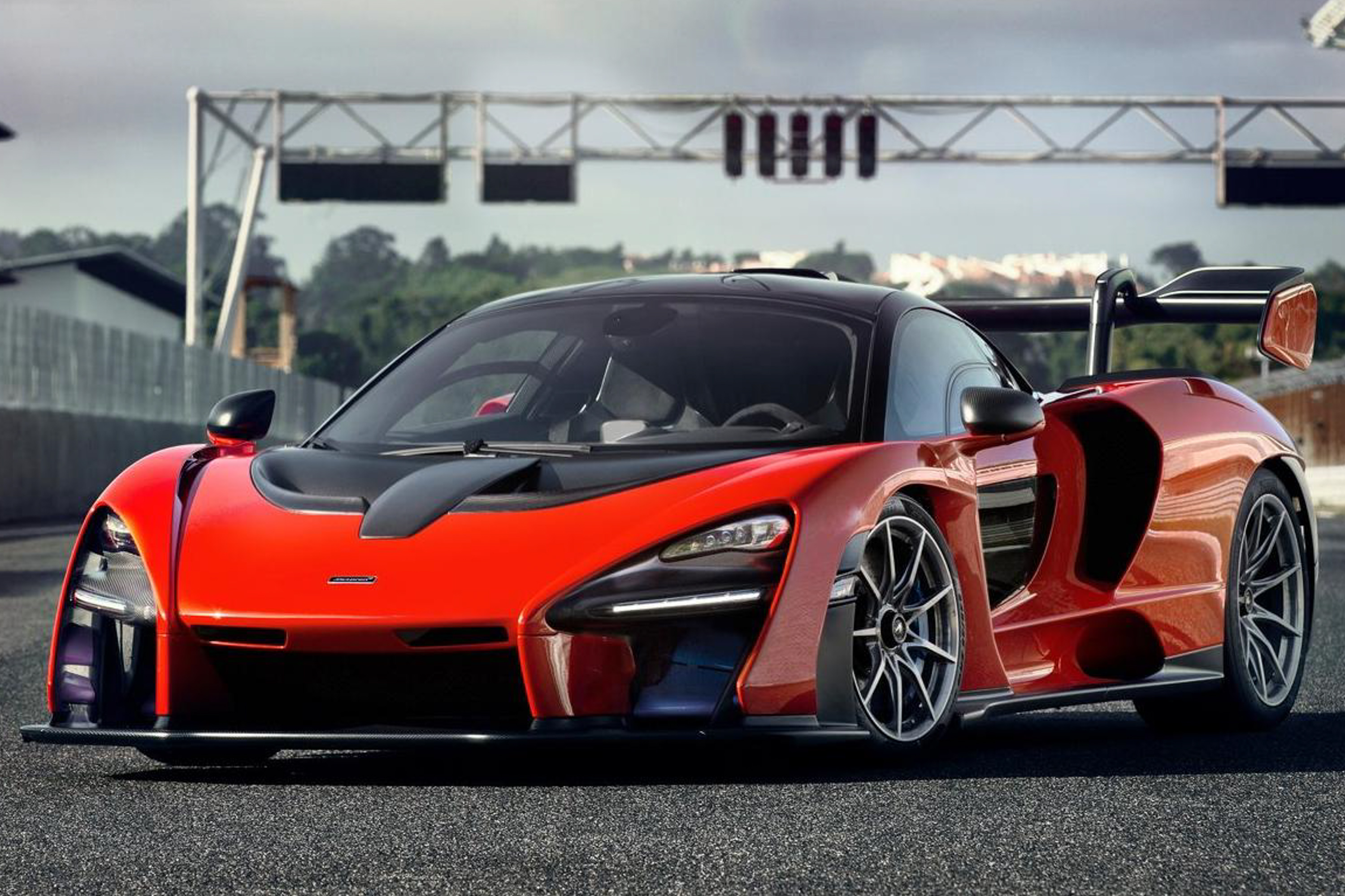 2019 McLaren Senna public photo