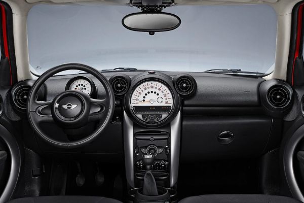 MINI Countryman photo