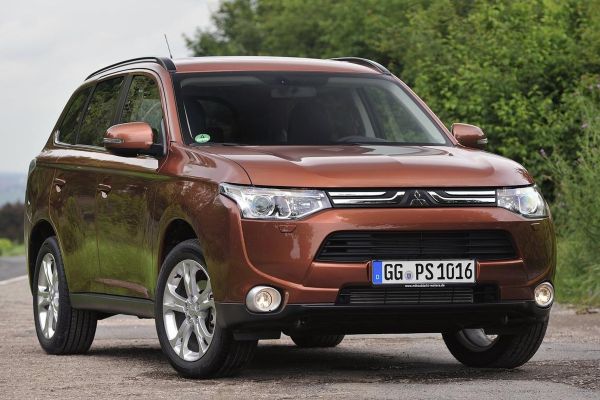 Mitsubishi Outlander Official