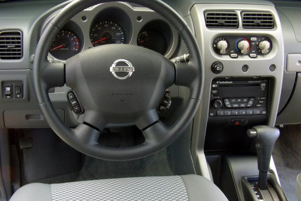 Nissan Frontier Official