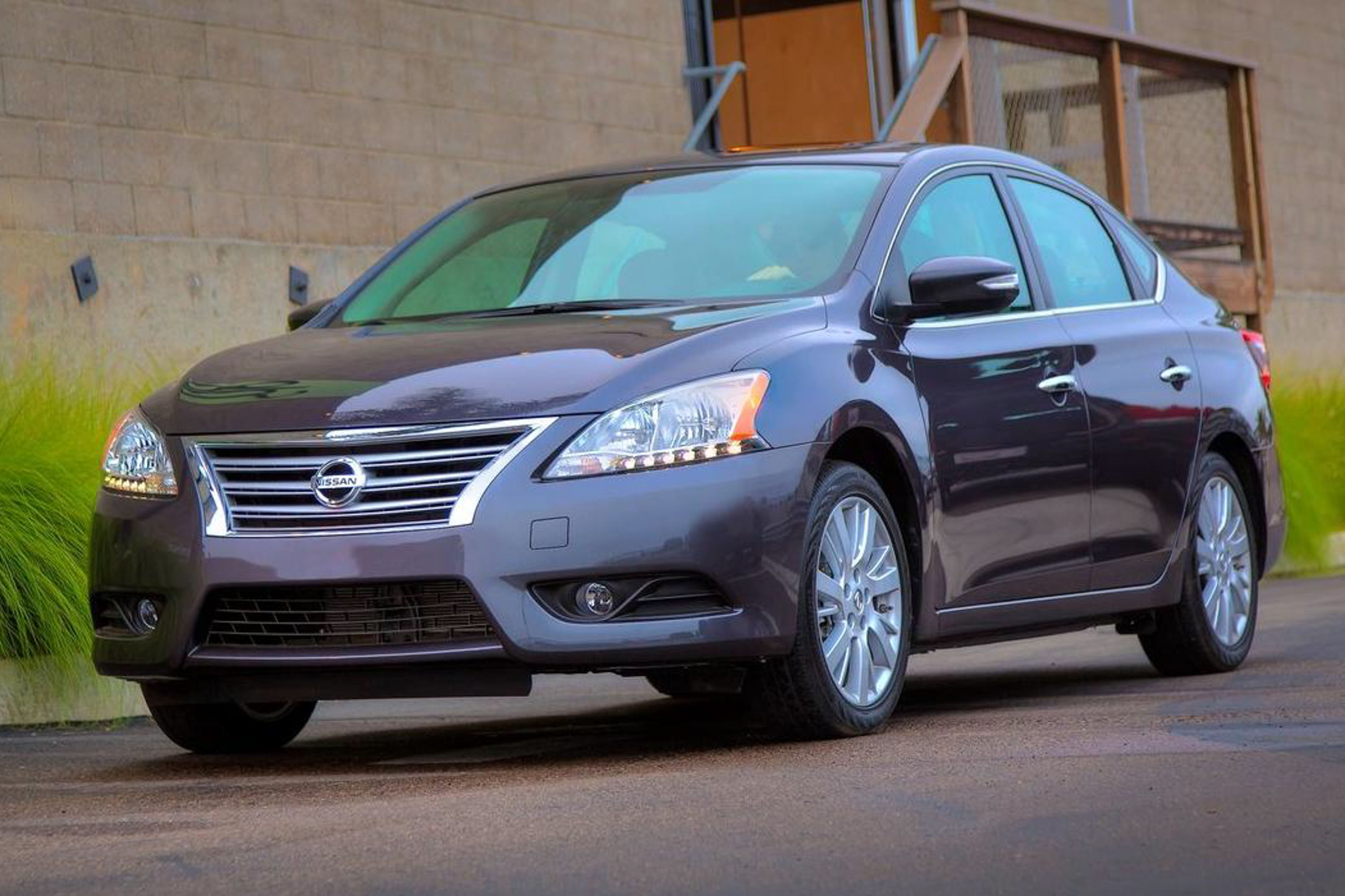 2013 Nissan Sentra public photo