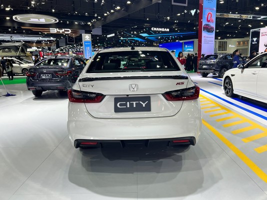 Honda City งานแสดงรถยนต์