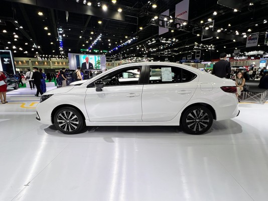 Honda City งานแสดงรถยนต์