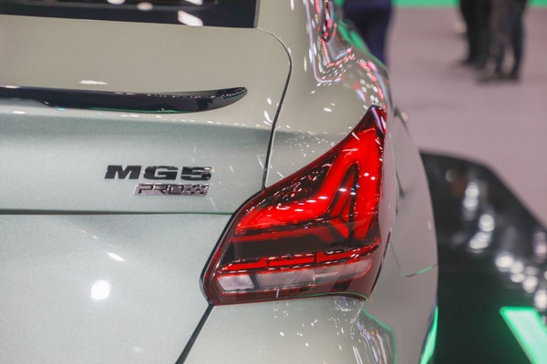 MG 5 งานแสดงรถยนต์