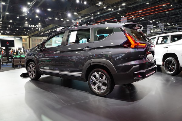 Mitsubishi Xpander Cross งานแสดงรถยนต์