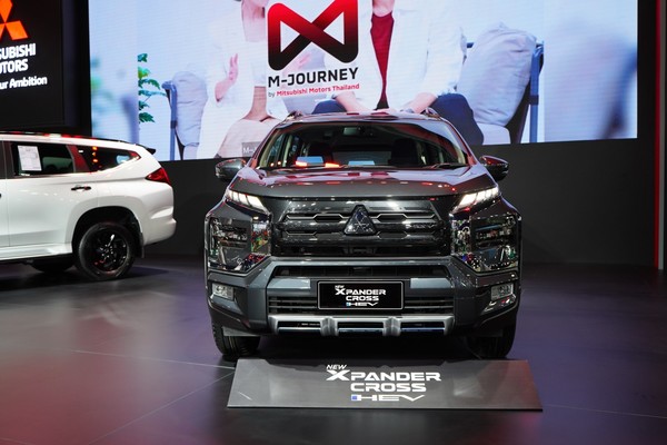 Mitsubishi Xpander Cross งานแสดงรถยนต์