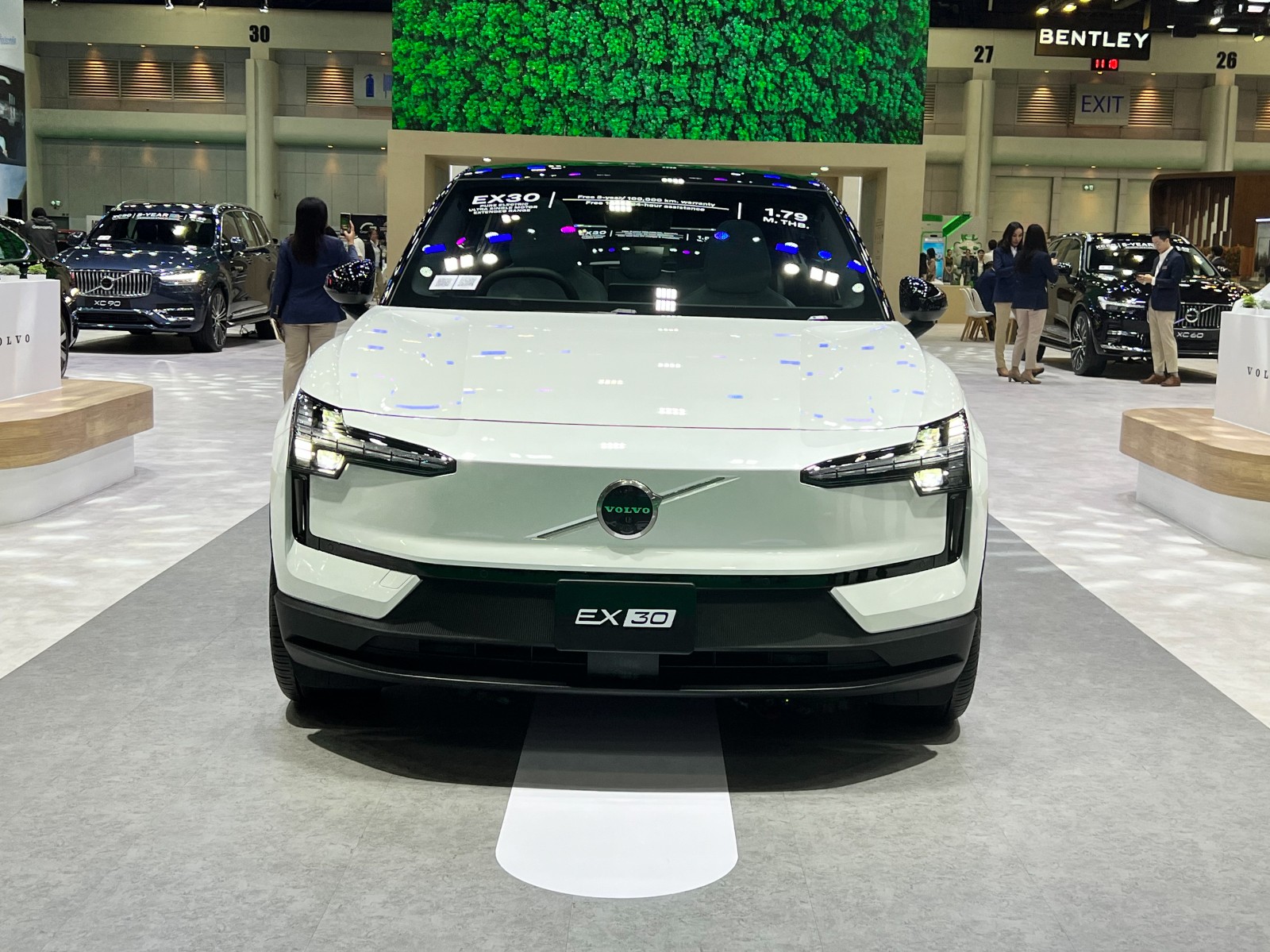 รูป Volvo EX30 Core Single Motor Extended Range 2023