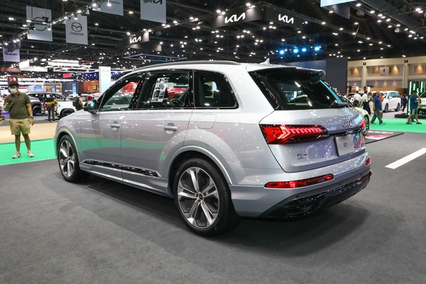 Audi Q7 งานแสดงรถยนต์