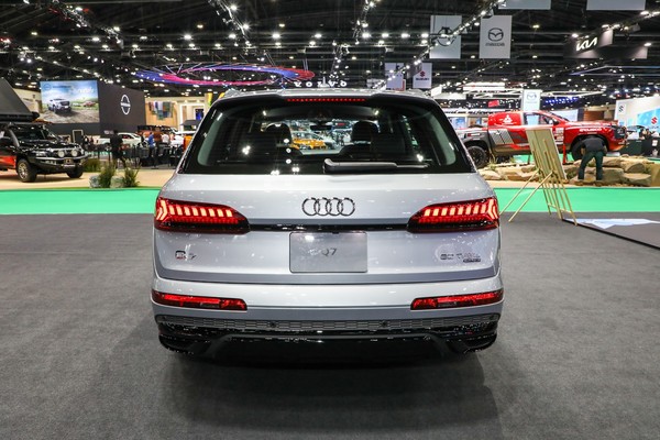 Audi Q7 งานแสดงรถยนต์