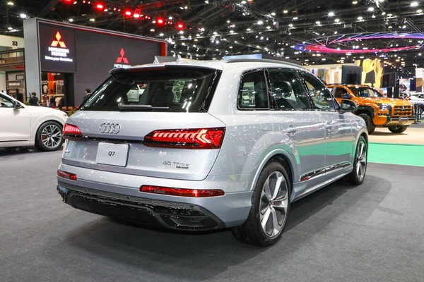 Audi Q7 งานแสดงรถยนต์