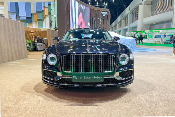 Bentley Flying Spur งานแสดงรถยนต์