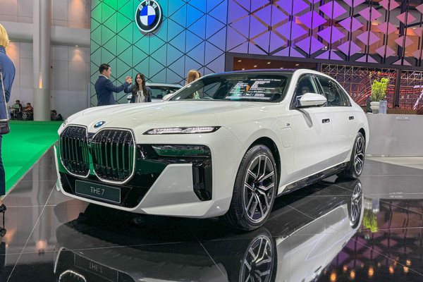 BMW 7 Series Sedan งานแสดงรถยนต์