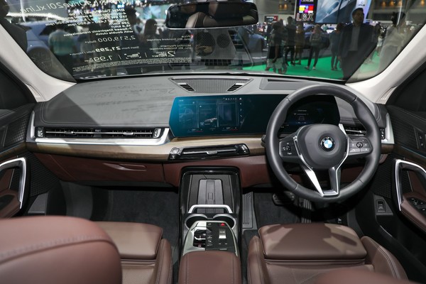 BMW X1 งานแสดงรถยนต์