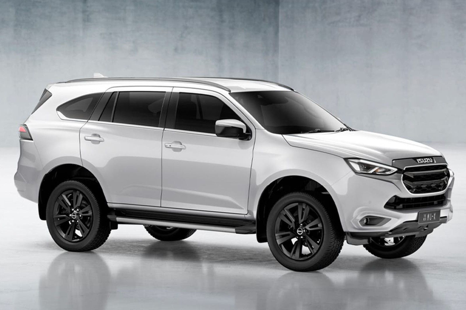 รูป Isuzu MU-X 3.0 Ultimate Phantom Collection 6AT 4×4 2024