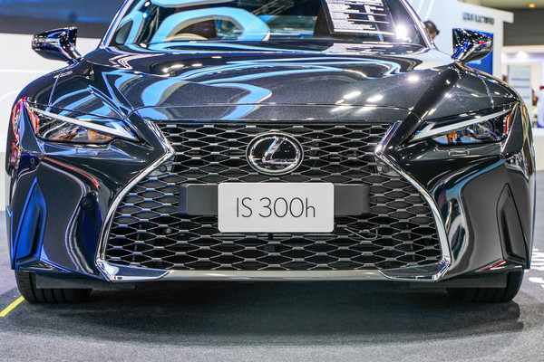 Lexus IS งานแสดงรถยนต์