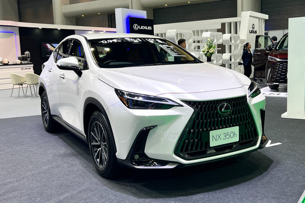 Lexus NX งานแสดงรถยนต์