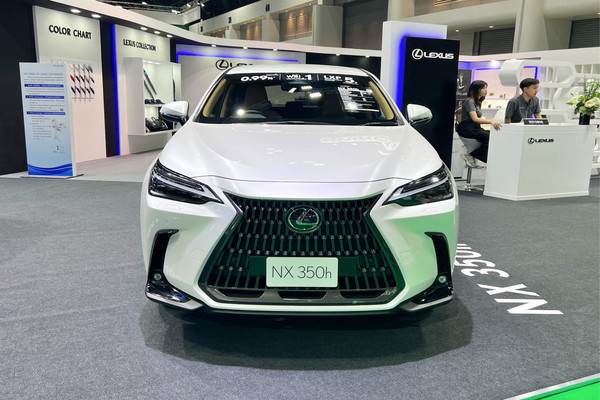 Lexus NX งานแสดงรถยนต์